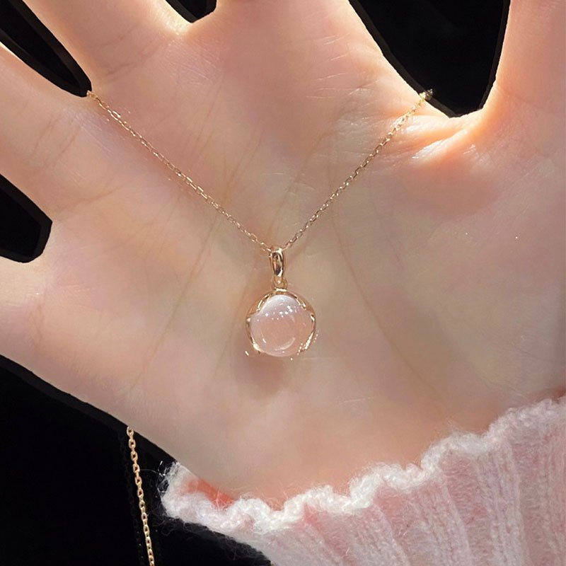 Women's Purple Oval Pendant Necklace — Stylish Accessory